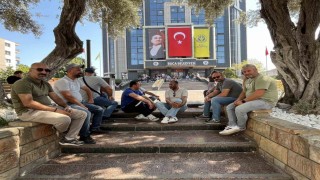 Buca Belediyesi çalışanları iş bırakma eyleminde