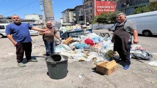 Bucada işçi eyleminin üçüncü günü: Sokaklar çöp koktu, vatandaş isyan etti