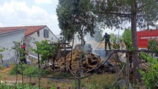 Burdurda 1 ton saman balyası yandı