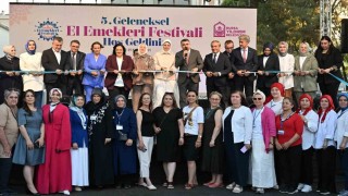 Bursada deprem bölgesi kadınlarının El Emekleri Festivaline büyük ilgi