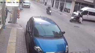 Bursada iki motosiklet çarpıştı: Kaza anı kamerada