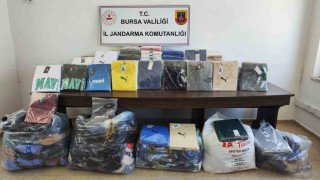 Bursada kaçak kıyafet operasyonu: 2 milyon TL değerinde malzeme ele geçirildi