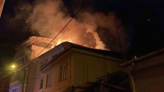 Bursada oto tamirhanesinde yangın