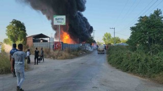 Bursada plastik fabrikası alevlere teslim oldu