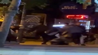 Bursada tartıştıkları kişiyi tekme tokat darp ettiler