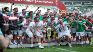 Bursasporda birçok isimle yollar ayrılabilir