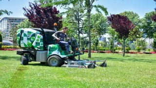 Büyükşehir ile parklar yaza hazır