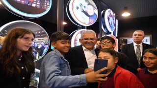 Büyükşehirin iki özel sergisine bilim meraklılarından yoğun ilgi