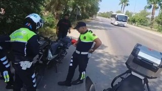 Çalıntı motosikletle kaçmaya çalışan şüpheli jandarmanın dikkati sayesinde yakalandı