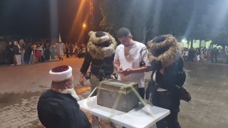 Çanakkalede asırlık bayram eğlencesi renkli görüntülere sahne oldu