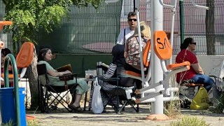 Çanakkalede LGSye geç kalan öğrencileri polis yetiştirdi
