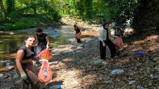 Çevre bilinci için doğa yürüyüşü düzenlediler