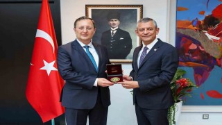 CHP Genel Başkanı Özel, Berlin Büyükelçisi Turanı ziyaret etti