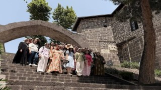 Cizreli Kadınlar Diyarbakır ve Mardinin tarihi ve turistik yerlerini gezdi