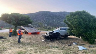 Çorumda iki otomobil çarpıştı: 2 yaralı