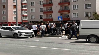 Çorumda karşıya geçmek isteyen yayaya otomobil çarptı