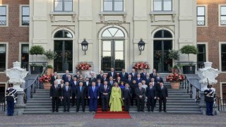 Cumhurbaşkanı Erdoğan, NATO liderleri aile fotoğrafına katıldı