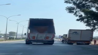 Damperi açık unutan kamyon şoförü yürekleri ağza getirdi