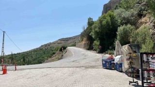 Darendede heyelan nedeniyle kapatılan yol yeniden trafiğe açıldı