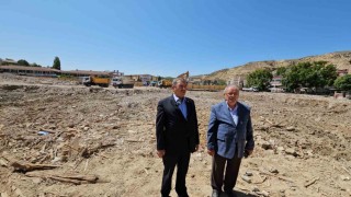 Darendede yeni çarşı projesinde temel kazı çalışmaları başladı