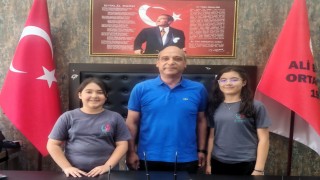 Denizlide Bursluluk Sınavında 2 Türkiye 1.si çıkardı