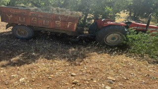 Devrilen traktörün altında kalan sürücü hayatını kaybetti