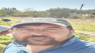 Devrilen traktörünün altında hayatını kaybetti
