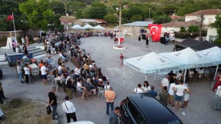 Dikilide Yörük ateşi yandı