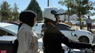Diyarbakırda kimliğini ve giriş belgesini unutanların imdadına polis yetişti