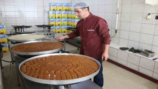 Diyarbakırda tatlılar kurban bayramı için hazırlanıyor