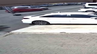 Diyarbakırda trafik kazası güvenlik kamerasına yansıdı