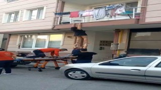 Doğalgazla intihar teşebbüsünü ihbar etti, balkondan atlayıp canına kıymaya kalktı