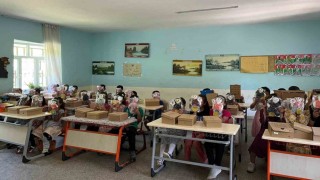 Dörtyolda 210 öğrenciye karne hediyesi
