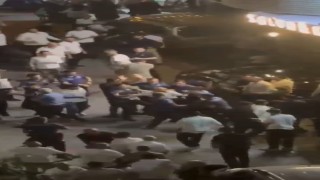Düğünde havaya atılan parayı çocuklar kaptı, aileler birbirine girdi