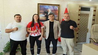 Dünya ikincisi Cemile Aykoça tebrik ve ödül