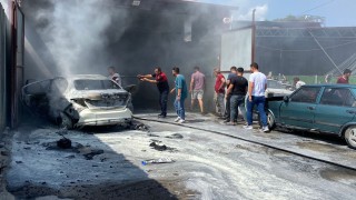 Düziçi’nde Sanayi Sitesinde Yangın: Oto Elektrik Dükkanı ve 2 Araç Zarar Gördü
