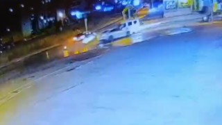 Edirnede 4 aracın karıştığı zincirleme kaza kamerada