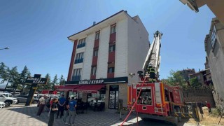 Eğirdirde kebap salonunda çıkan baca yangını büyümeden söndürüldü