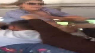 Elazığda kadınların otobüste kavgası kameraya yansıdı