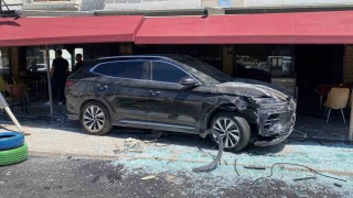 Elazığda otomobiller çarpıştı, faciadan dönüldü