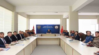 Emniyet Müdürü Baybaba, birim amirleriyle toplantı yaptı