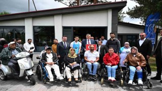 Erzurum Valisi Mustafa Çiftçi engelli vatandaşlarla bir araya geldi