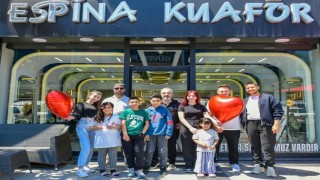 Esenyurt Belediyesi Kurban Bayramı öncesi ilçedeki yetim ve öksüz çocuklara şefkat eli uzattı