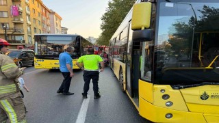 Eyüpsultanda aynı yerde iki İETT otobüsü kazası: Motosiklet altında kaldı, bir aileye arkadan çarptı