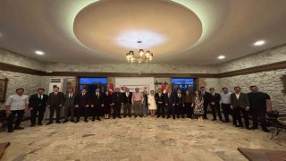 Farklı bölgelere atanan hakim ve savcılar için veda yemeği verildi