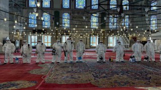 Fatih Camiinde bayram temizliği