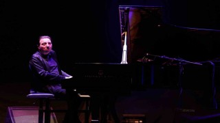 Fazıl Sayın bestelediği İznik Türküsü dünya sahnesinde