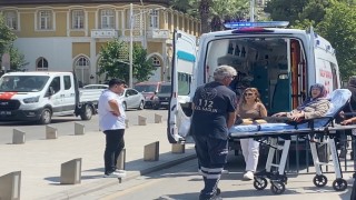 Ferdi Zeyrekin taziyesinde yaşlı kadın fenalaştı