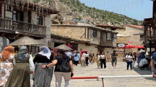 Frig Vadisi bu bayramda ziyaretçilerin gözdesi oldu