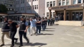 Gaziantep merkezli 3 ilde kamuyu 13 milyon TL zarara uğratan şahıslara operasyon: 13 gözaltı